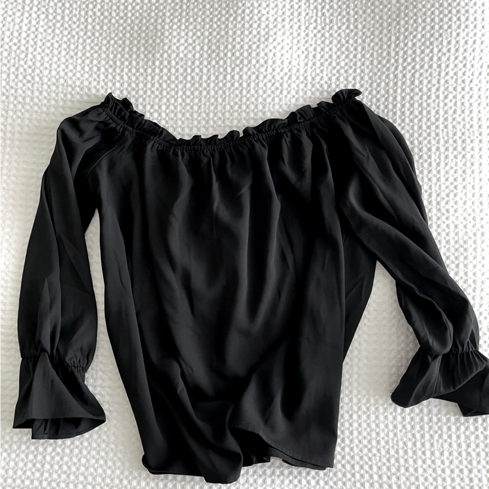 Lulu’s Off the shoulder Top, Large